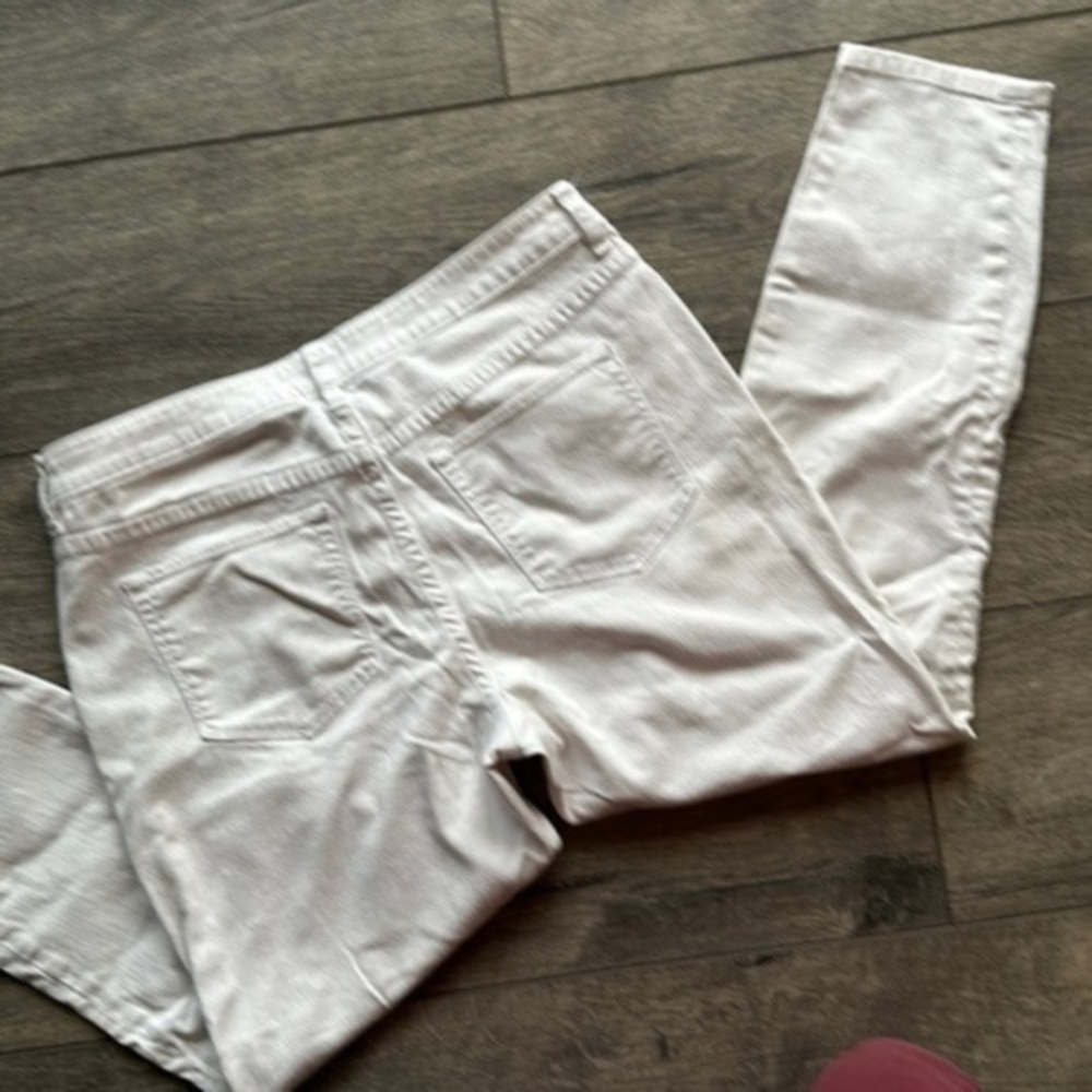 Tommy Bahama jeans white denim size 12 skinny athleisure bikercore